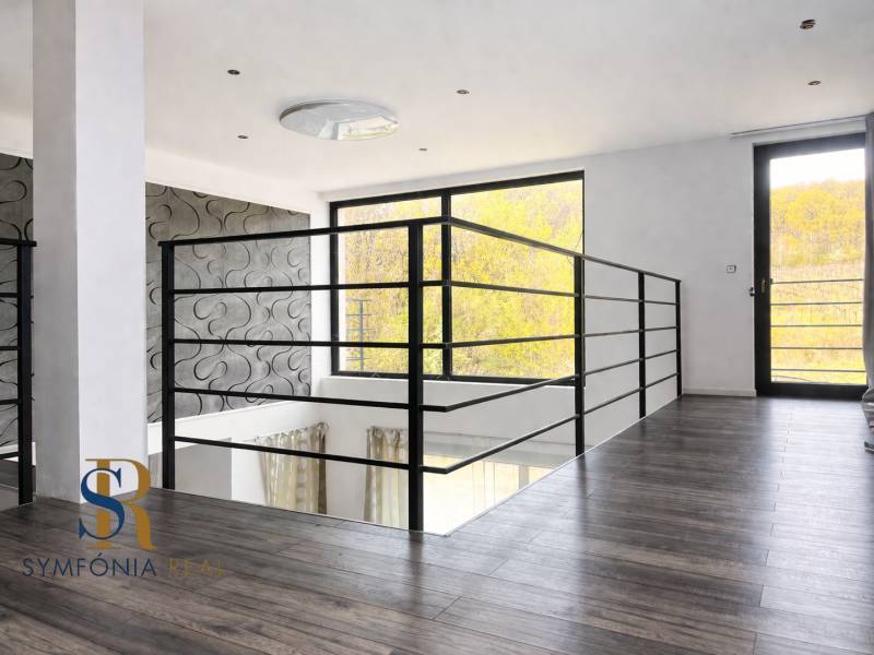 ChatGPT Image 15. 4. 2026, 23_41_37.png